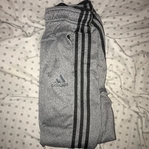 Small men’s adidas joggers
